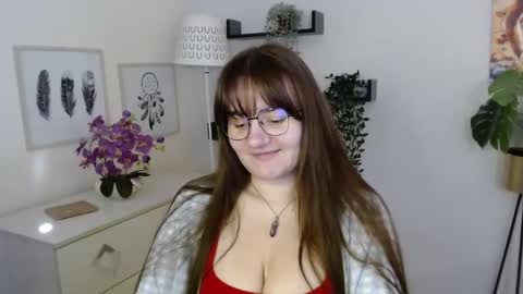 Snapshot of julie_extasy chatting on 10/13/25, 12:27 Julie online show from 10/13/25, 12:27