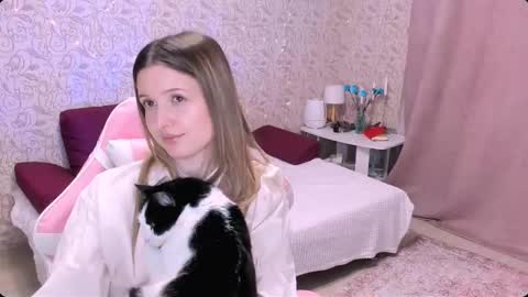 Snapshot of julie_flores chatting on 12/05/24, 05:39 Julie online show from 12/05/24, 05:39