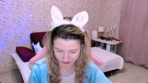 Snapshot of julie_flores chatting on 12/21/24, 03:53 Julie online show from 12/21/24, 03:53