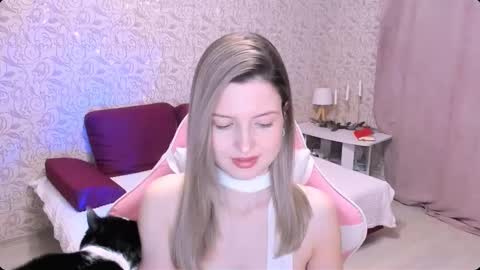 Snapshot of julie_flores chatting on 12/23/24, 04:17 Julie online show from 12/23/24, 04:17