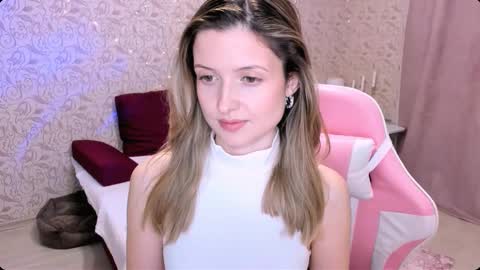 Snapshot of julie_flores chatting on 01/05/25, 07:17 Julie online show from 01/05/25, 07:17