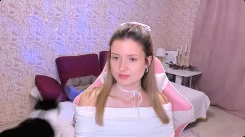 Snapshot of julie_flores chatting on 01/27/25, 07:13 Julie online show from 01/27/25, 07:13