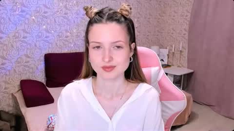 Snapshot of julie_flores chatting on 02/18/25, 03:43 Julie online show from 02/18/25, 03:43