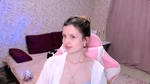 Snapshot of julie_flores chatting on 02/23/25, 06:34 Julie online show from 02/23/25, 06:34