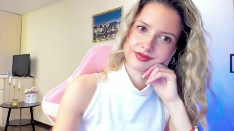 Snapshot of julie_flores chatting on 10/09/25, 02:04 Julie online show from 10/09/25, 02:04