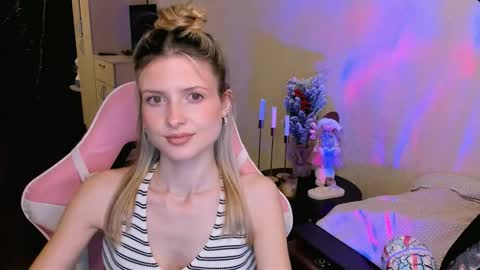 Snapshot of julie_flores chatting on 01/09/26, 03:48 Julie online show from 01/09/26, 03:48