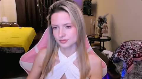 Snapshot of julie_flores chatting on 01/17/26, 03:17 Julie online show from 01/17/26, 03:17