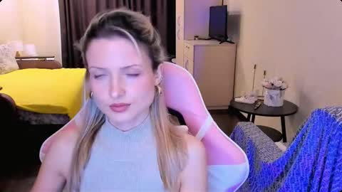 Snapshot of julie_flores chatting on 02/17/26, 03:51 Julie online show from 02/17/26, 03:51