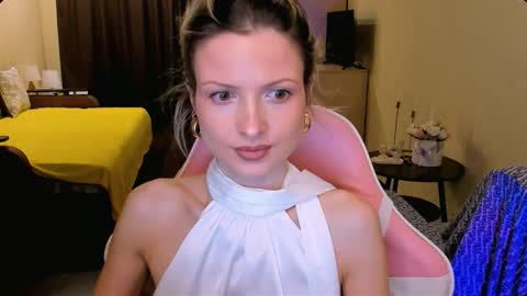 Snapshot of julie_flores chatting on 02/21/26, 03:35 Julie online show from 02/21/26, 03:35