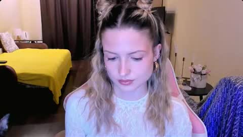 Snapshot of julie_flores chatting on 02/26/26, 03:00 Julie online show from 02/26/26, 03:00