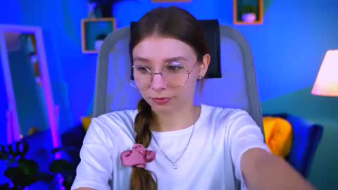 Snapshot of juliedaniel chatting on 09/30/25, 04:28 juliedaniel online show from 09/30/25, 04:28