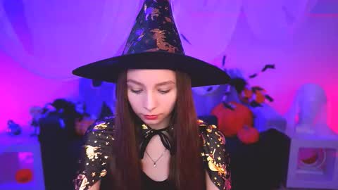 Snapshot of juliedaniel chatting on 10/27/25, 05:22 juliedaniel online show from 10/27/25, 05:22