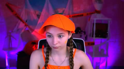 Snapshot of juliedaniel chatting on 10/31/25, 04:35 juliedaniel online show from 10/31/25, 04:35