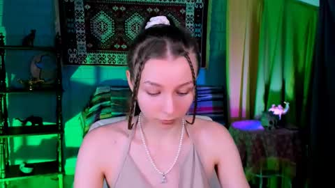 Snapshot of juliedaniel chatting on 11/19/25, 08:14 juliedaniel online show from 11/19/25, 08:14