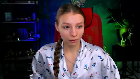 juliedaniel online show from 04/30/26, 04:19