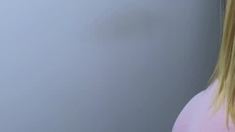 Julia online show from 02/18/25, 08:47