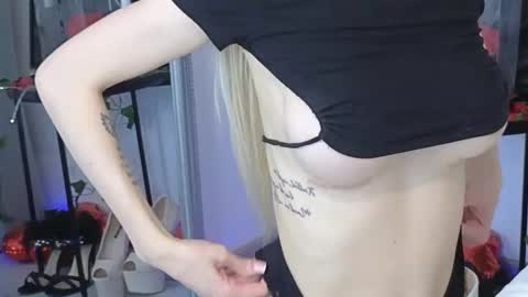 Julia online show from 03/10/25, 04:03