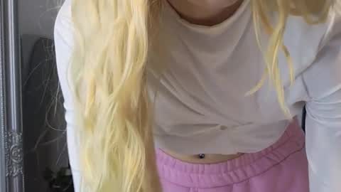 Julia online show from 09/24/25, 01:42