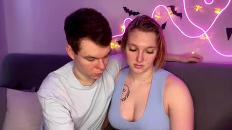 Julie and Thomas online show from 10/24/25, 09:17