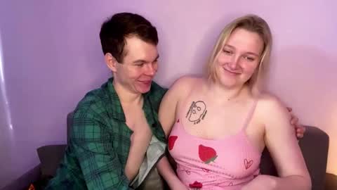 Julie and Thomas online show from 02/22/26, 07:08