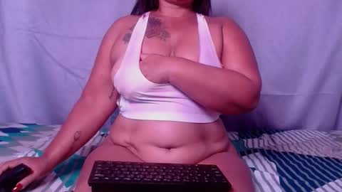 Snapshot of julielove1 chatting on 05/12/26, 10:23 julielove1 online show from 05/12/26, 10:23