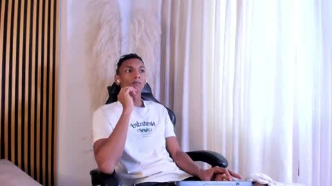 Julien online show from 04/23/26, 11:53