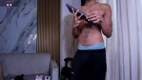 Snapshot of juliensaint_ chatting on 05/31/26, 01:07 Julien online show from 05/31/26, 01:07