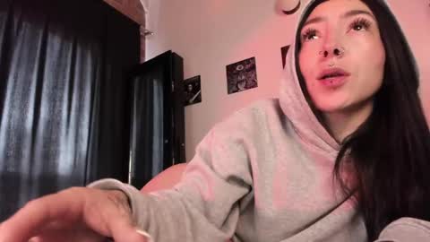 juliet_sourire online show from 03/04/25, 01:17