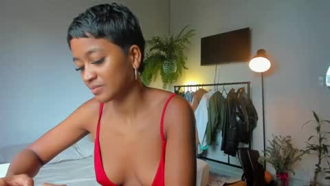 Juli online show from 10/01/25, 08:48