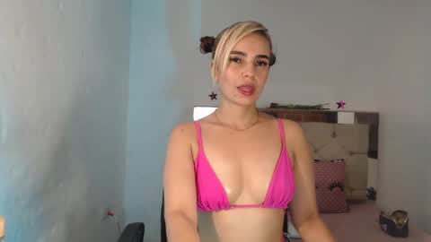 julieta__fox_ online show from 03/10/25, 12:51