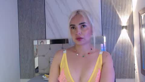 julieta__fox_ online show from 07/13/26, 03:26