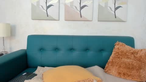 Snapshot of julieta_aguilar chatting on 12/16/24, 07:32 Juli online show from 12/16/24, 07:32