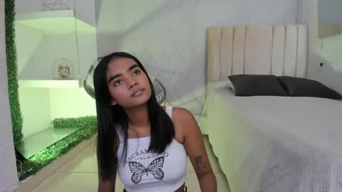 Snapshot of julieta_aguilar chatting on 01/30/25, 07:26 Juli online show from 01/30/25, 07:26