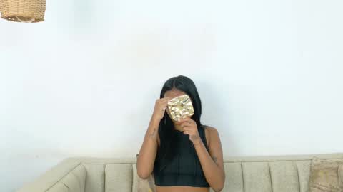 Snapshot of julieta_aguilar chatting on 09/27/25, 08:36 Juli online show from 09/27/25, 08:36