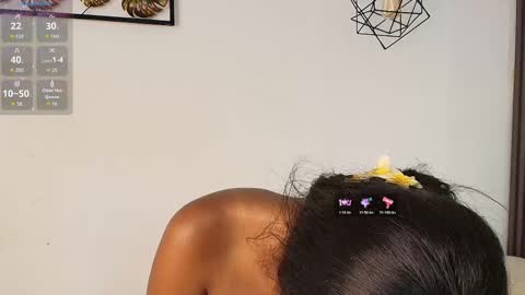 Snapshot of julieta_aguilar chatting on 10/30/25, 08:53 Juli online show from 10/30/25, 08:53