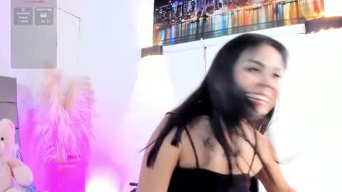 Snapshot of julieta_coopeer_ chatting on 05/12/26, 10:45 Julieta online show from 05/12/26, 10:45