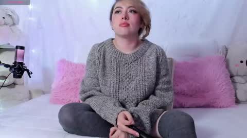 Juli  online show from 04/16/26, 04:35