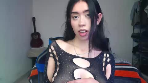 Snapshot of julieta_de_los_angeles chatting on 10/14/25, 04:52 Julieta online show from 10/14/25, 04:52