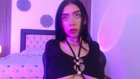 Julieta online show from 12/16/25, 02:49