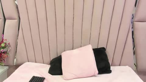 Julieta online show from 12/15/25, 11:53