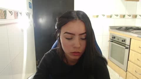 julieta_fn online show from 04/01/26, 01:52