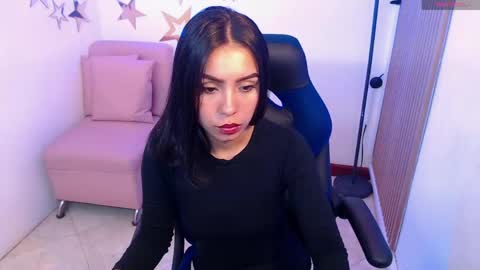 julieta_fn online show from 04/15/26, 02:57