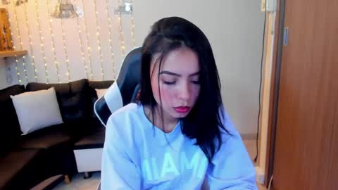 julieta_fn online show from 04/20/26, 02:53