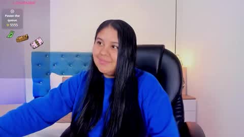 Snapshot of julieta_miller01 chatting on 09/28/25, 11:15 Julieta Mille online show from 09/28/25, 11:15