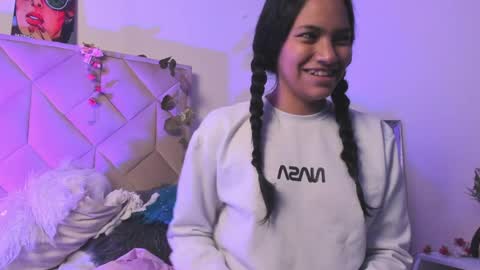 Julieta online show from 04/09/26, 07:03