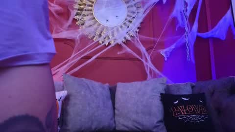  Julieta  online show from 10/21/25, 11:22