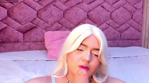Snapshot of julieta_sweett20 chatting on 05/20/26, 01:06 Julieta online show from 05/20/26, 01:06