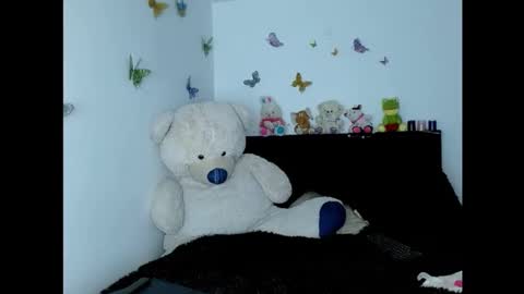 Snapshot of julietabrilla chatting on 01/07/25, 10:30 Andrea online show from 01/07/25, 10:30