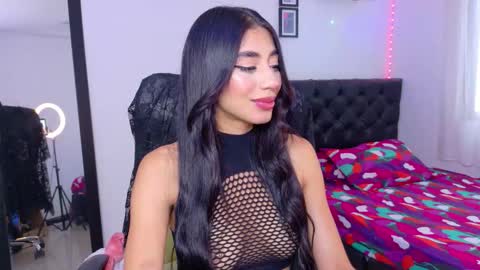 Julieta online show from 11/05/25, 02:06