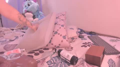 Snapshot of julietavargas chatting on 01/03/25, 04:37 Julieta Vargas online show from 01/03/25, 04:37